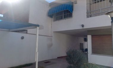 CASA EN ALQUILER (APTA USO COMERCIAL)PERITO MORENO