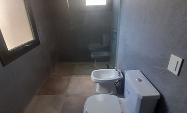 VENTA DUPLEX DE CATEGORIA CHACRAS DE CORIA