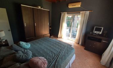 VENTA DE CASA CON  PILETA RODEO DEL MEDIO MAIPU