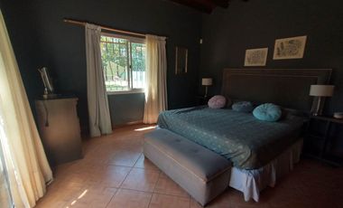 VENTA DE CASA CON  PILETA RODEO DEL MEDIO MAIPU