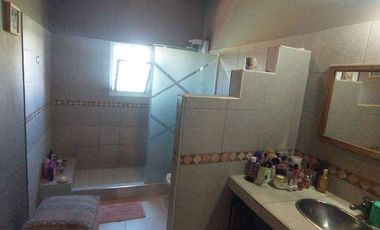 VENTA DE CASA CON  PILETA RODEO DEL MEDIO MAIPU