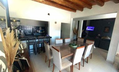 VENTA DE CASA CON  PILETA RODEO DEL MEDIO MAIPU