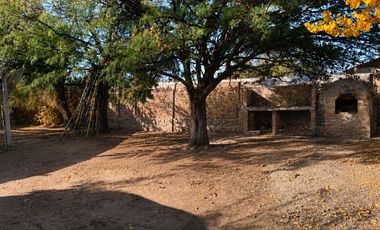 VENTA CASA AMPLIO TERRENO, GUAYMALLÉN, MENDOZA