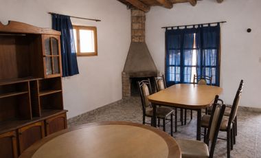 VENTA CASA AMPLIO TERRENO, GUAYMALLÉN, MENDOZA
