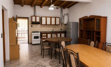 VENTA CASA AMPLIO TERRENO, GUAYMALLÉN, MENDOZA