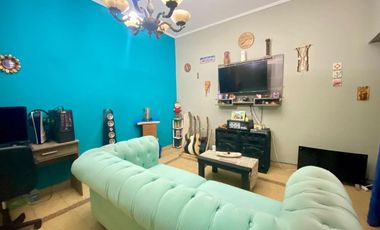CASA EN VENTA 5 AMB. A MTRS. DE AVENIDA 25 DE MAYO