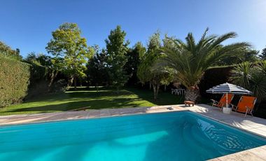 VENTA CASA 5 HABITACIONES, PILETA EN PEDRIEL LUJÁN