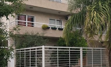 DEPARTAMENTO 3 AMBIENTES C/COCHERA MORENO CENTRO