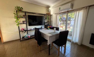 CASA 4 AMBIENTES CON TERRAZA Y GARAGE/LOCAL