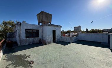 CASA 4 AMBIENTES CON TERRAZA Y GARAGE/LOCAL