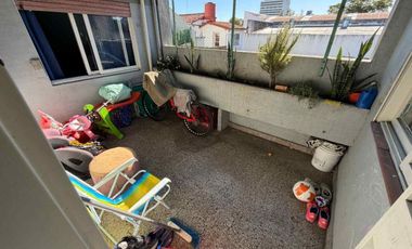 CASA 4 AMBIENTES CON TERRAZA Y GARAGE/LOCAL