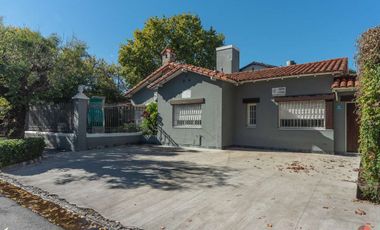 ALQUILER CASA 6 AMBIENTES APTA COMERCIAL MARTINEZ