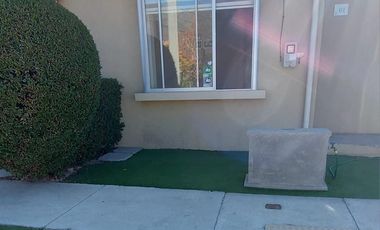 ARRIENDO CASA CONDOM 3 DORM 2 BAÑOS