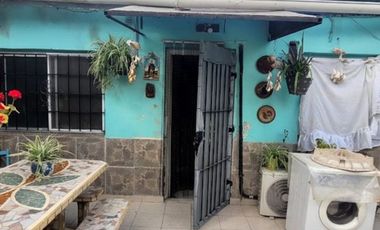 CASA 4 AMBIENTES VENTA EN LOMAS DE ZAMORA