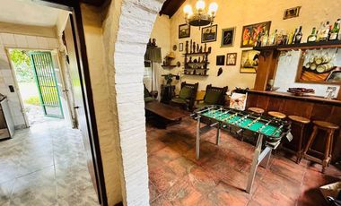 Casa 5 ambientes con amplio jardin venta Burzaco