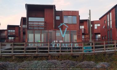 CASA EN VENTA CON VISTA AL MAR