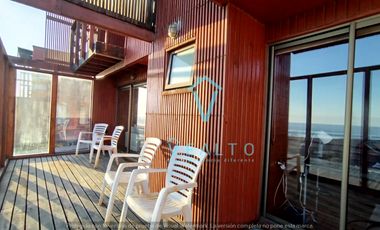 CASA EN VENTA CON VISTA AL MAR