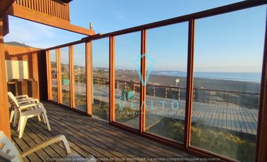 CASA EN VENTA CON VISTA AL MAR
