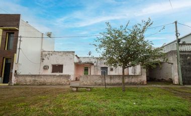 VENTA CASA A REFACCIONAR EN MONTE VERA