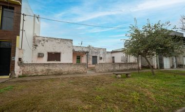 VENTA CASA A REFACCIONAR EN MONTE VERA