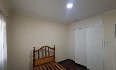 Departamento dos dormitorios planta baja con patio