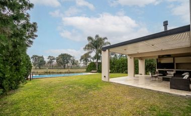 VENTA CASA 7 AMB LAGOS DEL NORTE A LA LAGUNA