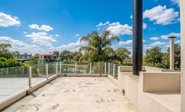 VENTA CASA 7 AMB LAGOS DEL NORTE A LA LAGUNA