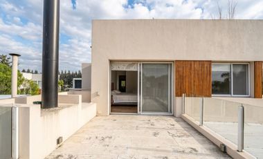 VENTA CASA 7 AMB LAGOS DEL NORTE A LA LAGUNA