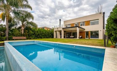 VENTA CASA 7 AMB LAGOS DEL NORTE A LA LAGUNA