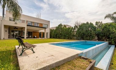 VENTA CASA 7 AMB LAGOS DEL NORTE A LA LAGUNA