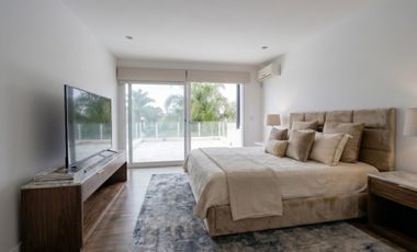 VENTA CASA 7 AMB LAGOS DEL NORTE A LA LAGUNA
