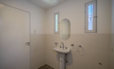 Casa Refacc. Beccar 4 Amb Jardín Galería Cochera.