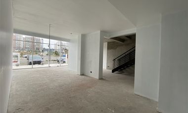 Local Comercial en Arriendo en Edmundo Eluchans 3011