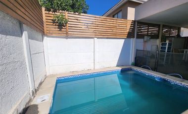 Casa en Arriendo en los ceibos 1100