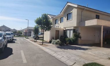 Casa en Arriendo en los ceibos 1100