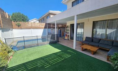 Casa en Arriendo en los ceibos 1100