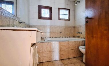 Venta Casa 4 amb con Parque a Reciclar B. Alegre