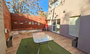 CASA EN ALQUILER CON PILETA - PLOTTIER