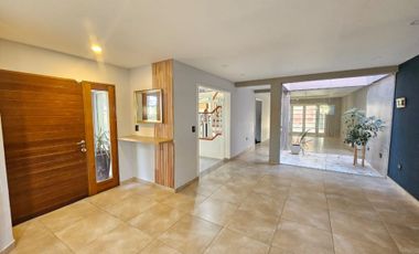 CASA EN ALQUILER CON PILETA - PLOTTIER