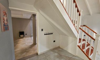 CASA EN ALQUILER CON PILETA - PLOTTIER