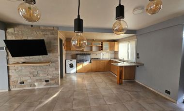 CASA EN ALQUILER CON PILETA - PLOTTIER
