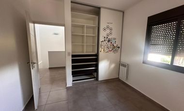 Housing Pueblo Alto,  alquiler tres dormitorios, Villa Belgrano, Córdoba