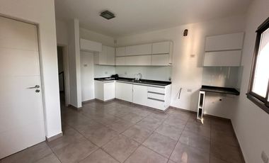 Housing Pueblo Alto,  alquiler tres dormitorios, Villa Belgrano, Córdoba