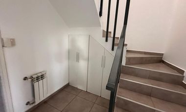 Housing Pueblo Alto,  alquiler tres dormitorios, Villa Belgrano, Córdoba