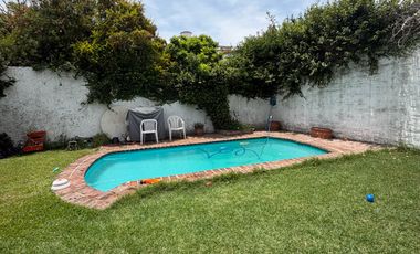 Casa en La Lucila con Pileta