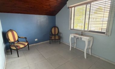 Casa en La Lucila con Pileta