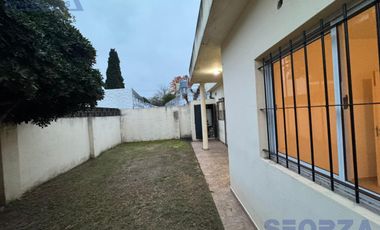 Casa en alquiler en bella vista