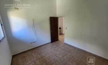 Alquiler -  Casa de 3 dormitorios Villa allende - Iquique 550, Lomas Este