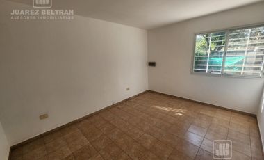 Alquiler -  Casa de 3 dormitorios Villa allende - Iquique 550, Lomas Este