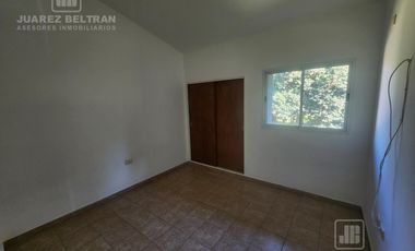 Alquiler -  Casa de 3 dormitorios Villa allende - Iquique 550, Lomas Este